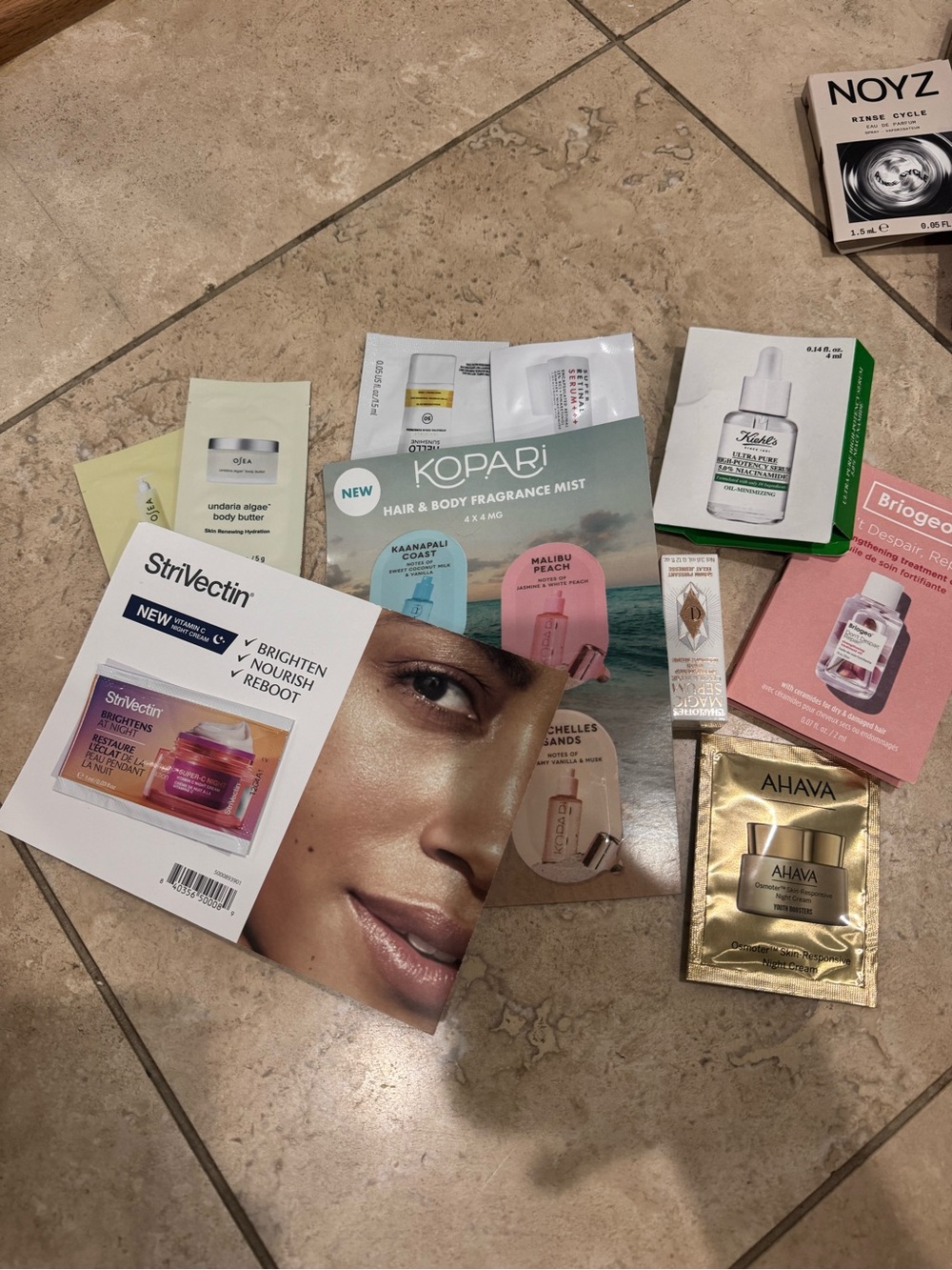 Assorted Beauty Sample Lot - Picture 4 of 6